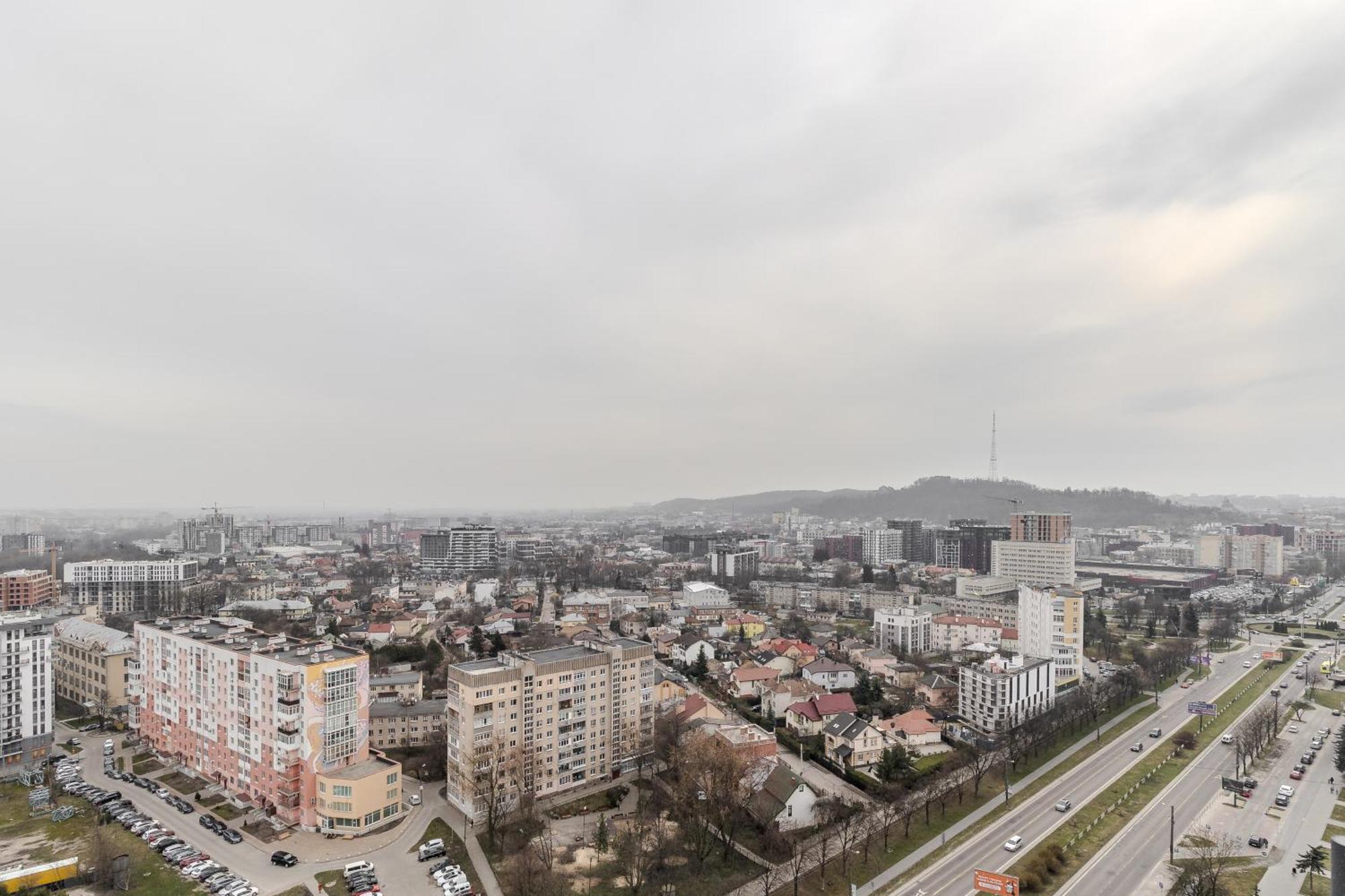 77 Views Apartments By Inshi Lviv Eksteriør billede